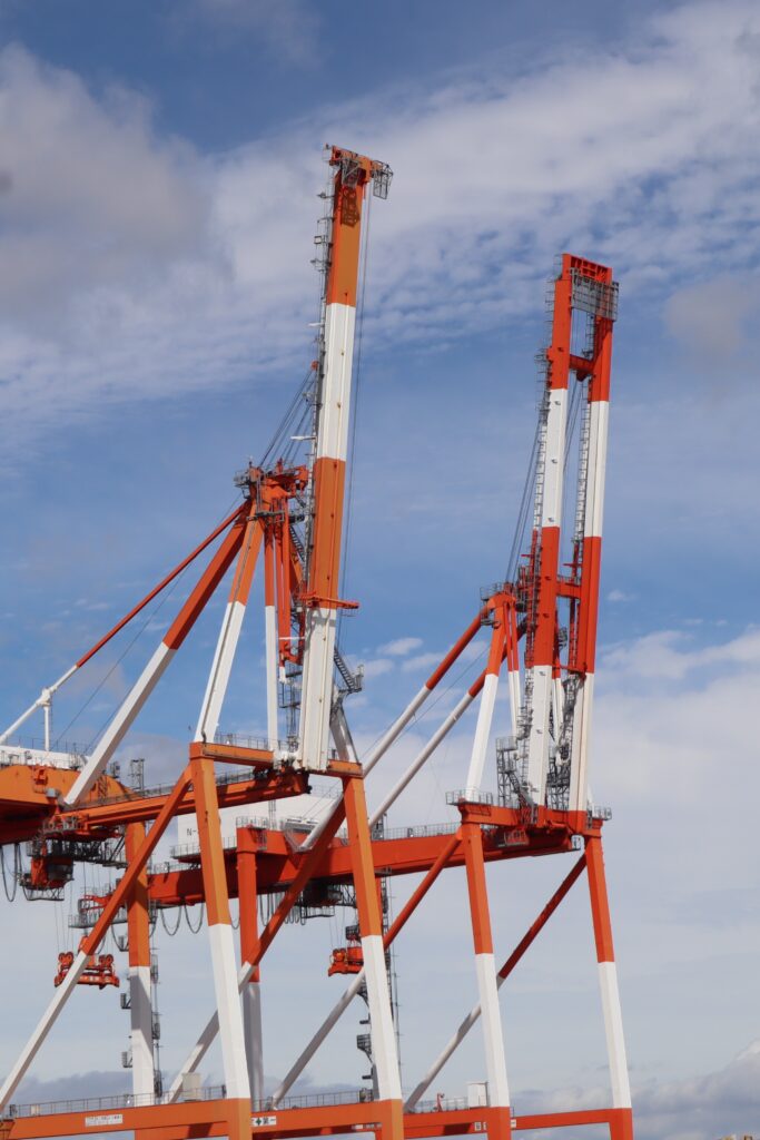 四日市港 ガントリークレーン